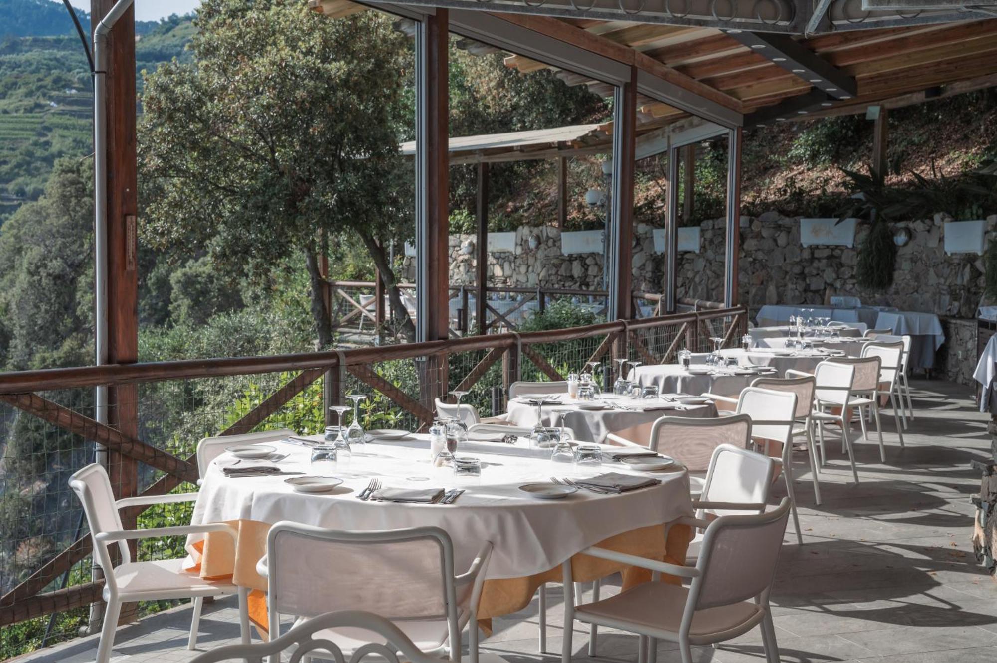 Hotel Porto Roca مونتيروسّو ال ماري المظهر الخارجي الصورة