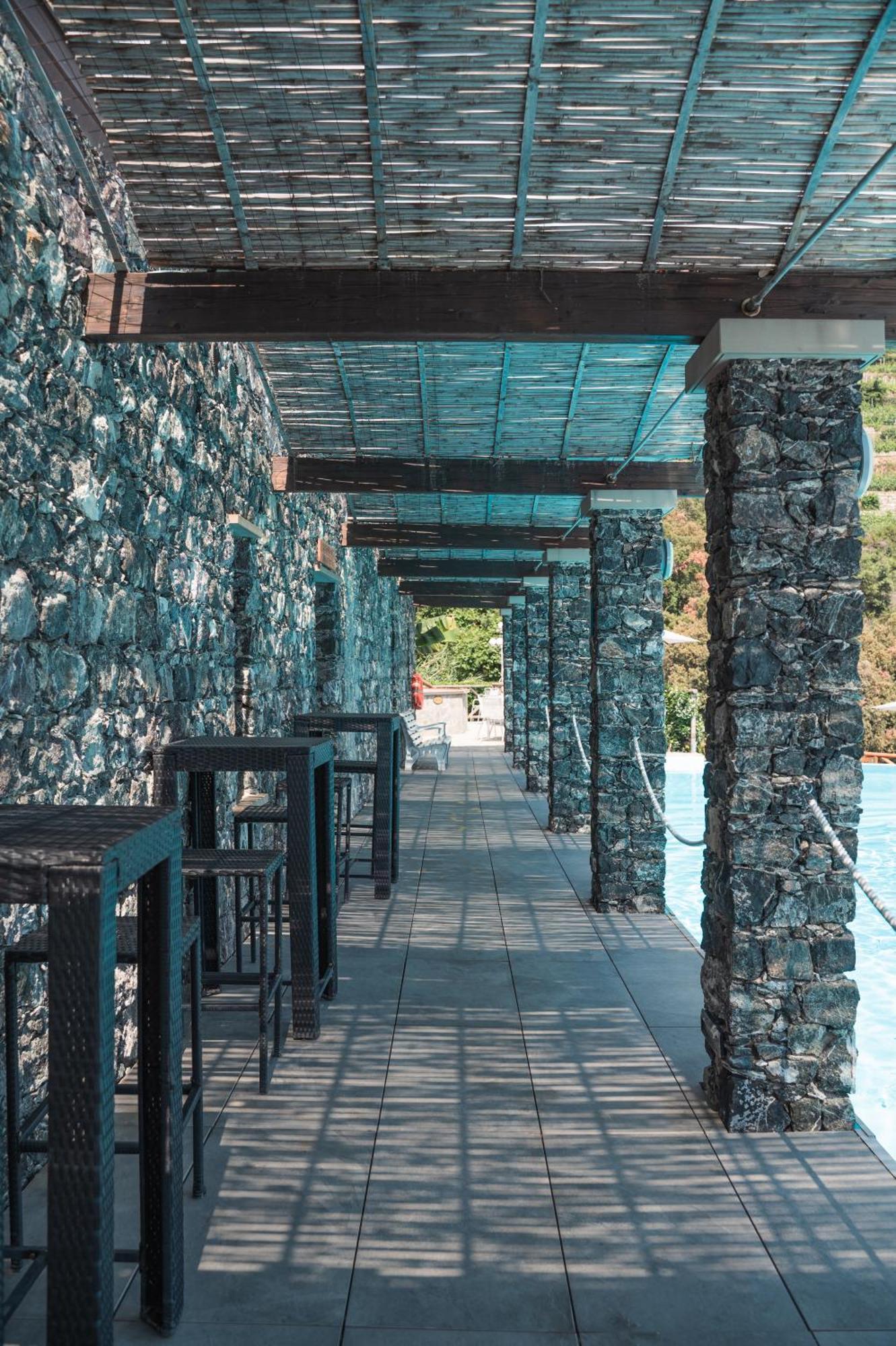 Hotel Porto Roca مونتيروسّو ال ماري المظهر الخارجي الصورة