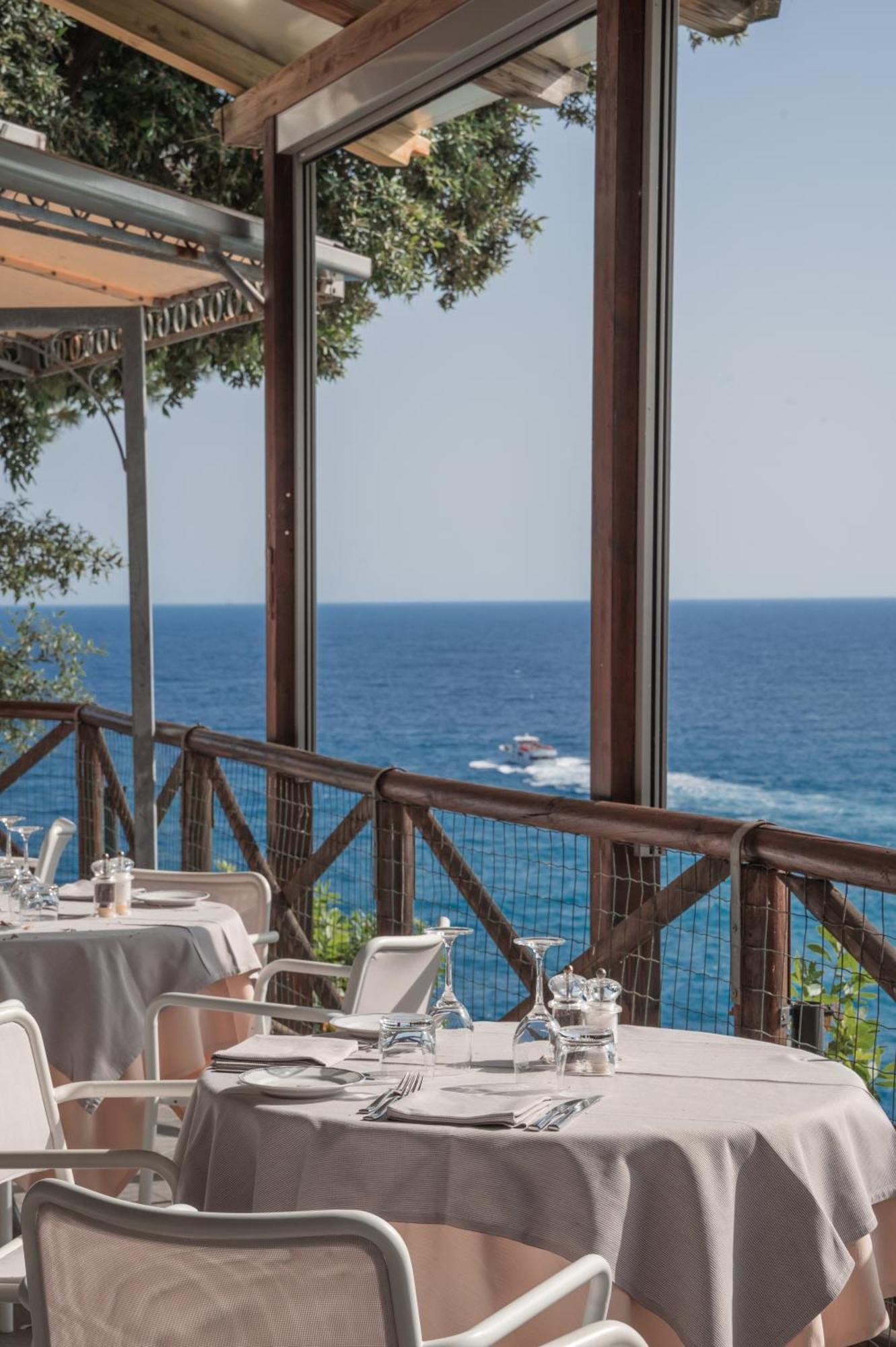 Hotel Porto Roca مونتيروسّو ال ماري المظهر الخارجي الصورة