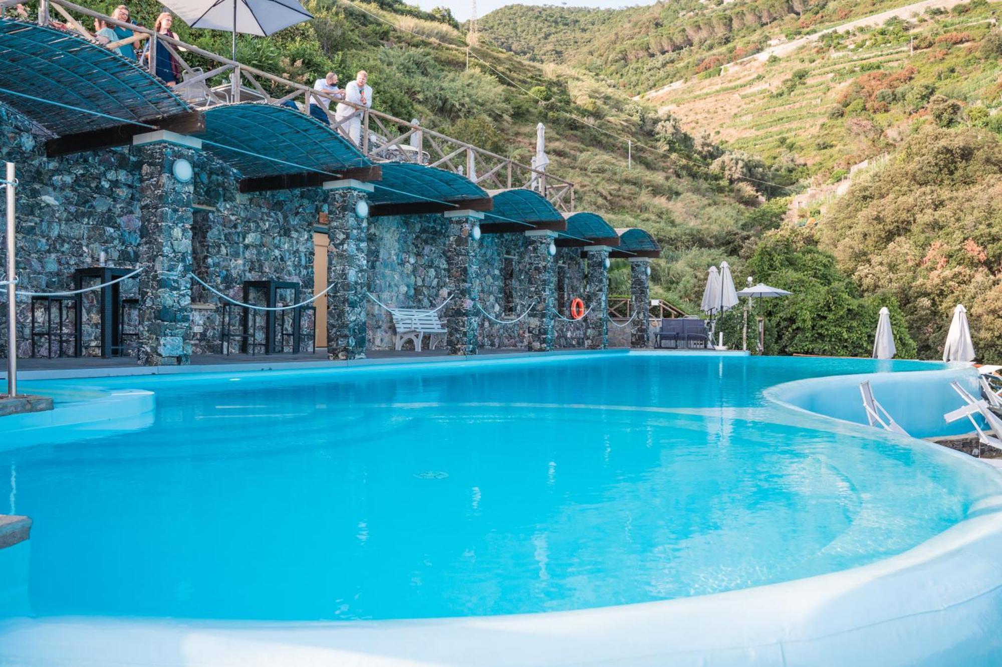 Hotel Porto Roca مونتيروسّو ال ماري المظهر الخارجي الصورة